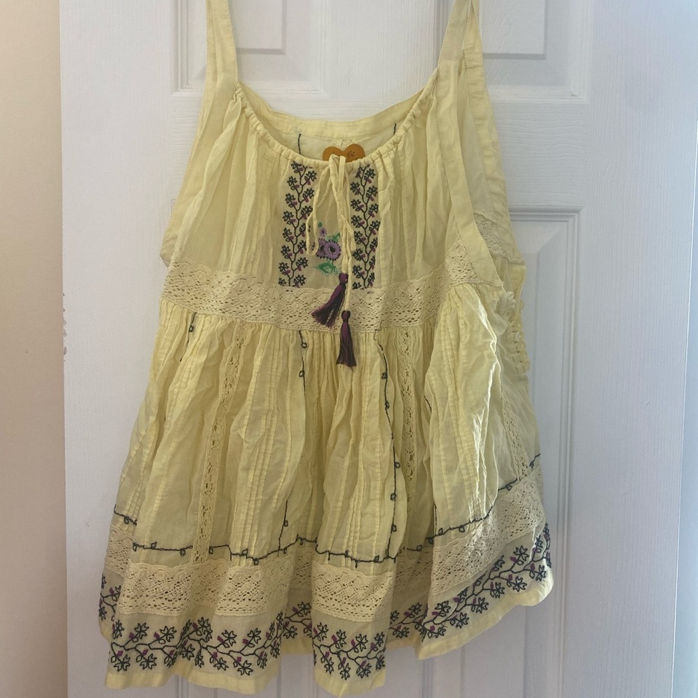 Free People Pale Sunny 🌞 Yellow Embroidered Top